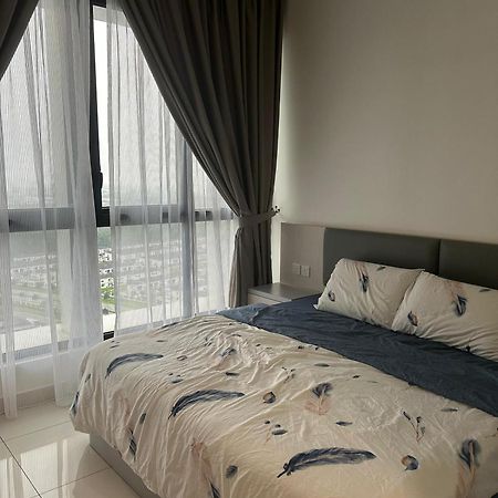 Eco Nest 3 Bedroom Duplex Apartment Nusajaya  Luaran gambar
