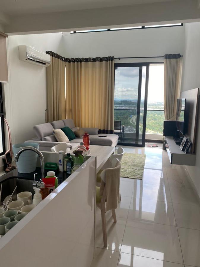 Eco Nest 3 Bedroom Duplex Apartment Nusajaya  Luaran gambar