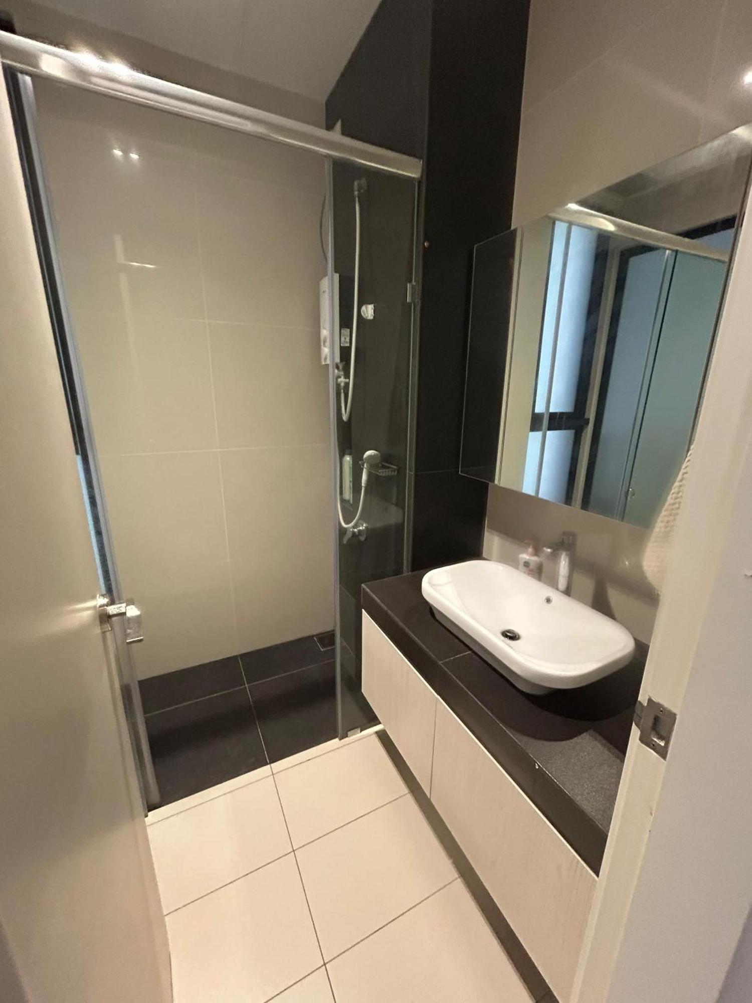 Eco Nest 3 Bedroom Duplex Apartment Nusajaya  Luaran gambar